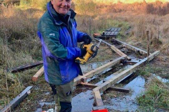 Volunteer, Eddie